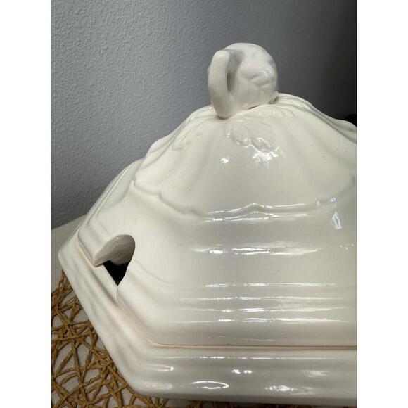 Red Cliff Ironstone Soup Tureen with Grape Motif - Picture 4 of 9